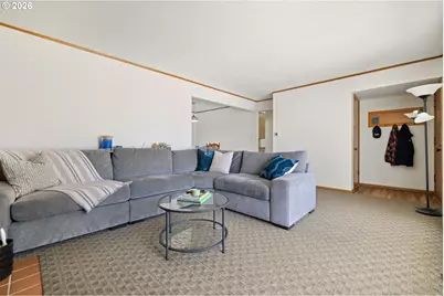 12652 NE Halsey St, Portland, OR 97230 - Photo 6