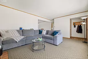 12652 NE Halsey St, Portland, OR 97230 - Photo 6