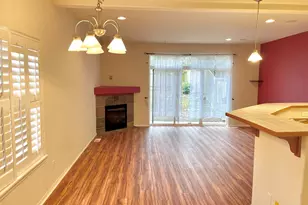 653 NW 1st St, Gresham, OR 97030 - Photo 2