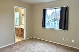 653 NW 1st St, Gresham, OR 97030 - Photo 20