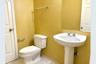653 NW 1st St, Gresham, OR 97030 - Photo 12