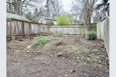 653 NW 1st St, Gresham, OR 97030 - Photo 30