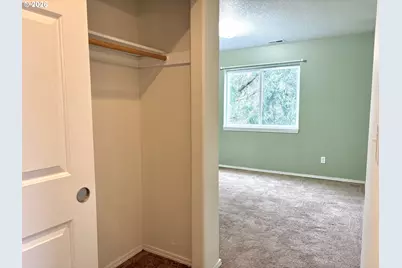 653 NW 1st St, Gresham, OR 97030 - Photo 16
