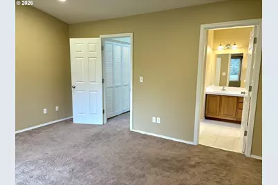 653 NW 1st St, Gresham, OR 97030 - Photo 24