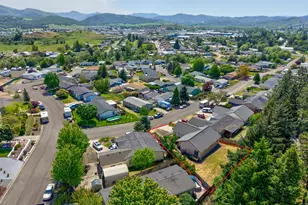 356 Dark Horse St, Roseburg, OR 97471 - Photo 42