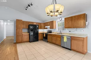 356 Dark Horse St, Roseburg, OR 97471 - Photo 16