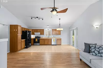 356 Dark Horse St, Roseburg, OR 97471 - Photo 14