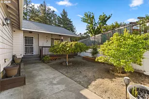 356 Dark Horse St, Roseburg, OR 97471 - Photo 4