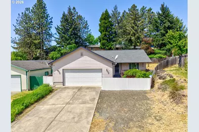 356 Dark Horse St, Roseburg, OR 97471 - Photo 1