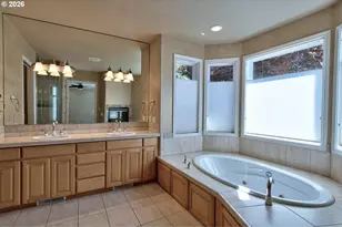 2896 Mapleleaf Ct NW, Salem, OR 97304 - Photo 22