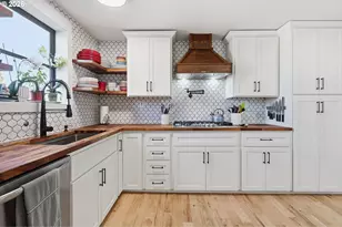 2695 Dillow Dr, West Linn, OR 97068 - Photo 16