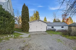 2695 Dillow Dr, West Linn, OR 97068 - Photo 36