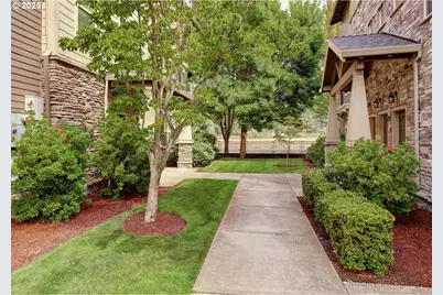 734 NE Adwick Dr, Hillsboro, OR 97006 - Photo 1