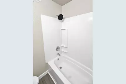 608 4th St, Springfield, OR 97477 - Photo 16