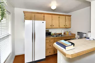 608 4th St, Springfield, OR 97477 - Photo 20