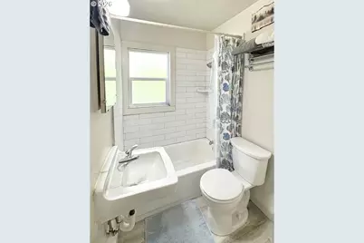 608 4th St, Springfield, OR 97477 - Photo 26