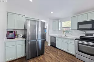 17660 SW Bunker Oak Rd, Beaverton, OR 97006 - Photo 10