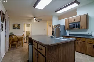 160 Allen Bros Dr, Castle Rock, WA 98611 - Photo 16