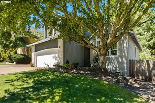 4123 SW Comus St, Portland, OR 97219 - Photo 4