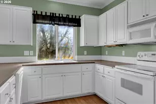3886 Aerial Way, Eugene, OR 97402 - Photo 16