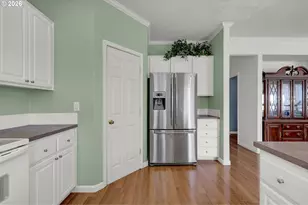 3886 Aerial Way, Eugene, OR 97402 - Photo 18