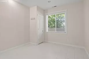 2128 Bruce St NE, Salem, OR 97301 - Photo 32