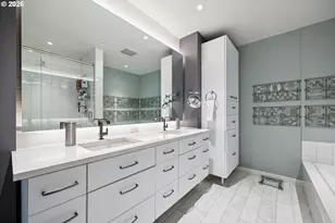 836 S Curry St, Portland, OR 97239 - Photo 28