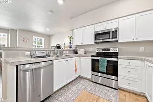 17149 SW Snowdale St, Beaverton, OR 97007 - Photo 10
