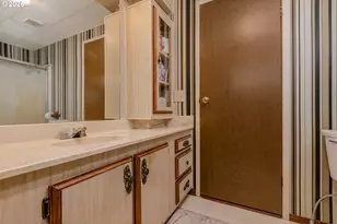 25454 Perkins Rd, Veneta, OR 97487 - Photo 16