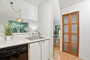 5156 SW Multnomah Blvd, Portland, OR 97219 - Photo 4