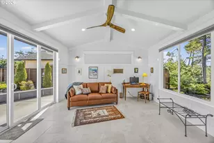 88084 Lake Point Dr, Florence, OR 97439 - Photo 10