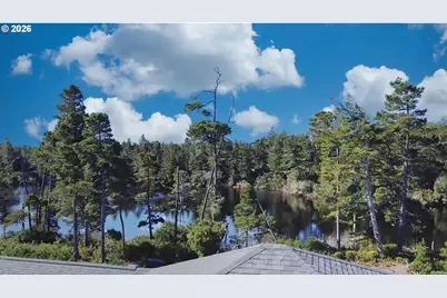 88084 Lake Point Dr, Florence, OR 97439 - Photo 2