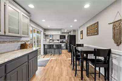 738 E Second Ave, Sutherlin, OR 97479 - Photo 16