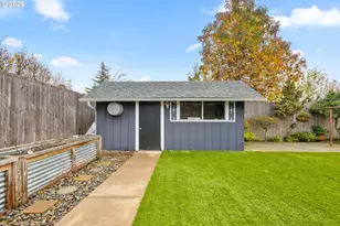 738 E 2nd Ave, Sutherlin, OR 97479 - Photo 28