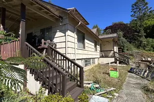 108 N Irving St, Coquille, OR 97423 - Photo 2