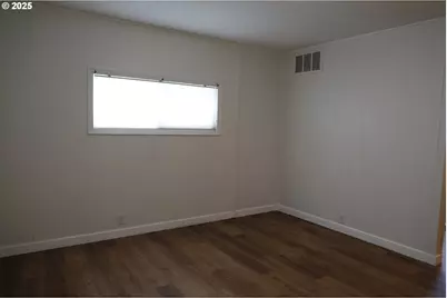 11402 SW Royal Villa Dr 144, Tigard, OR 97224 - Photo 12