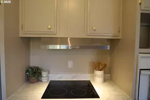 11402 SW Royal Villa Dr 144, Tigard, OR 97224 - Photo 14