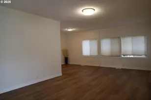 11402 SW Royal Villa Dr 144, Tigard, OR 97224 - Photo 6