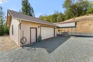 200 Eagle Ridge Dr, Canyonville, OR 97417 - Photo 42