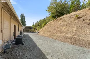 200 Eagle Ridge Dr, Canyonville, OR 97417 - Photo 46