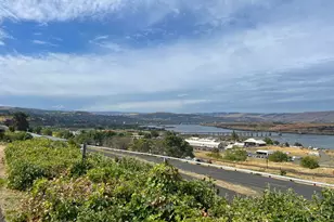 3564 E 2nd St, The Dalles, OR 97058 - Photo 2