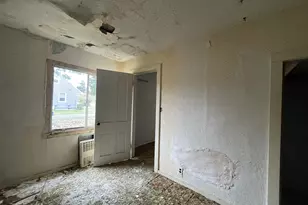 1109 4th St, Springfield, OR 97477 - Photo 10