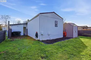 301 E Columbia Dr, Newberg, OR 97132 - Photo 36