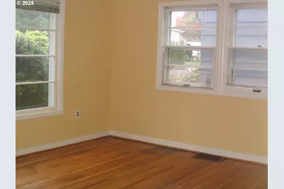 3636 SE 74th Ave, Portland, OR 97206 - Photo 4