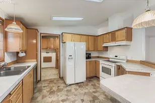 16500 SE 1st St, Vancouver, WA 98684 - Photo 10