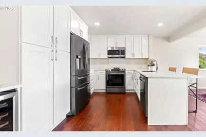 17190 Robb Pl, Lake Oswego, OR 97034 - Photo 12