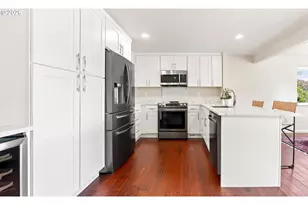 17190 Robb Pl, Lake Oswego, OR 97034 - Photo 12