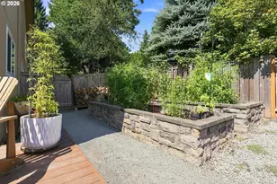 17190 Robb Pl, Lake Oswego, OR 97034 - Photo 28