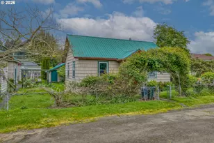 1170 N Baxter St, Coquille, OR 97423 - Photo 4