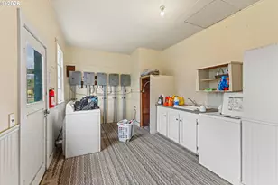 1170 N Baxter St, Coquille, OR 97423 - Photo 10